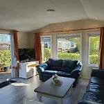 Chalet Sunny Near Amsterdam At Venhop Berkhout