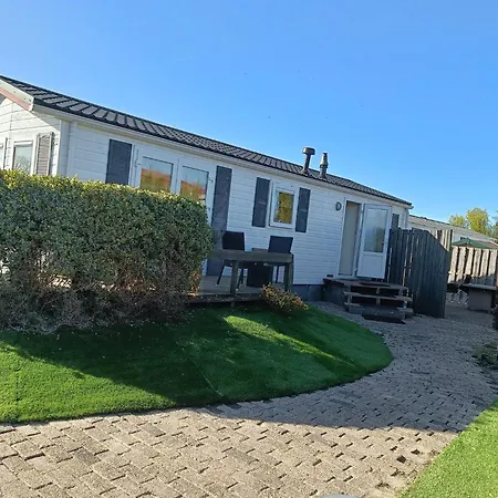 Chalet Sunny Near Amsterdam At Venhop