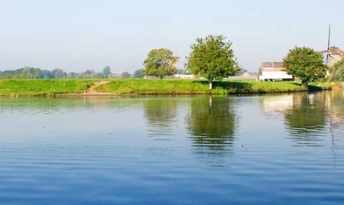 Sunny Near Amsterdam At Venhop 木屋